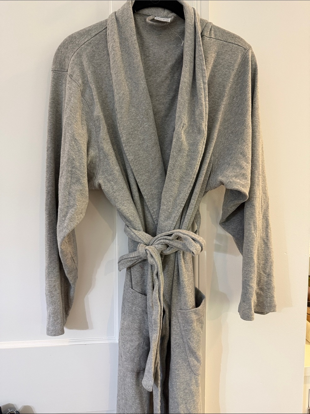 Old Navy Light Gray Shawl Collar Robe with Pockets